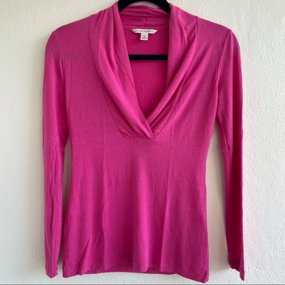 Banana Republic Pink Sweater - Picture 1 of 7